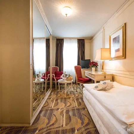 Posthotel Otel Arosa