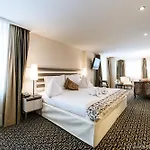 Posthotel 4* أروسا