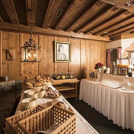 Posthotel Hotel 4*