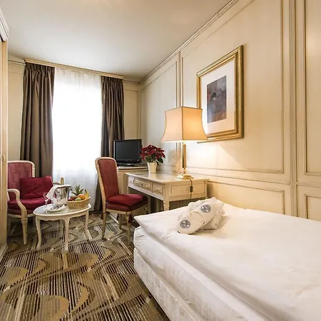 Posthotel Hotel 4*